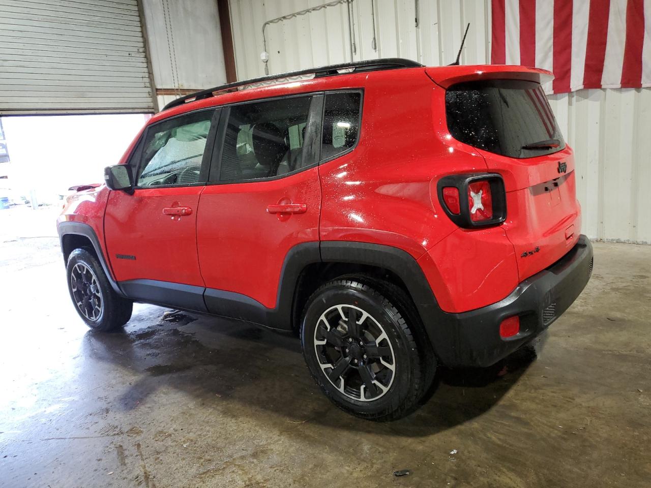 ZACNJDB13PPP69805 2023 JEEP RENEGADE - Image 2