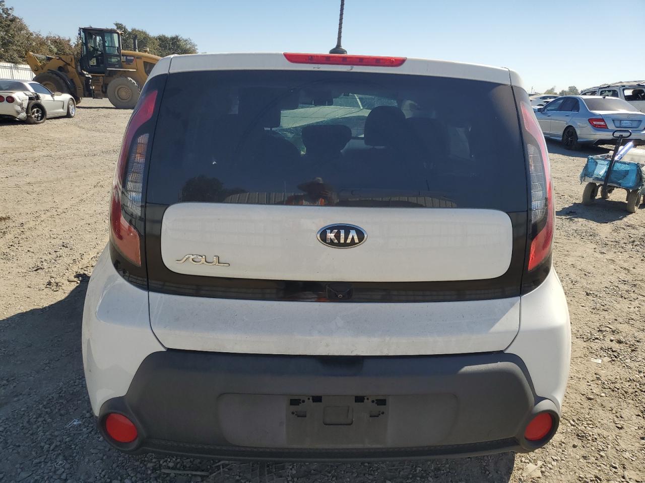 KNDJN2A21G7393381 2016 Kia Soul