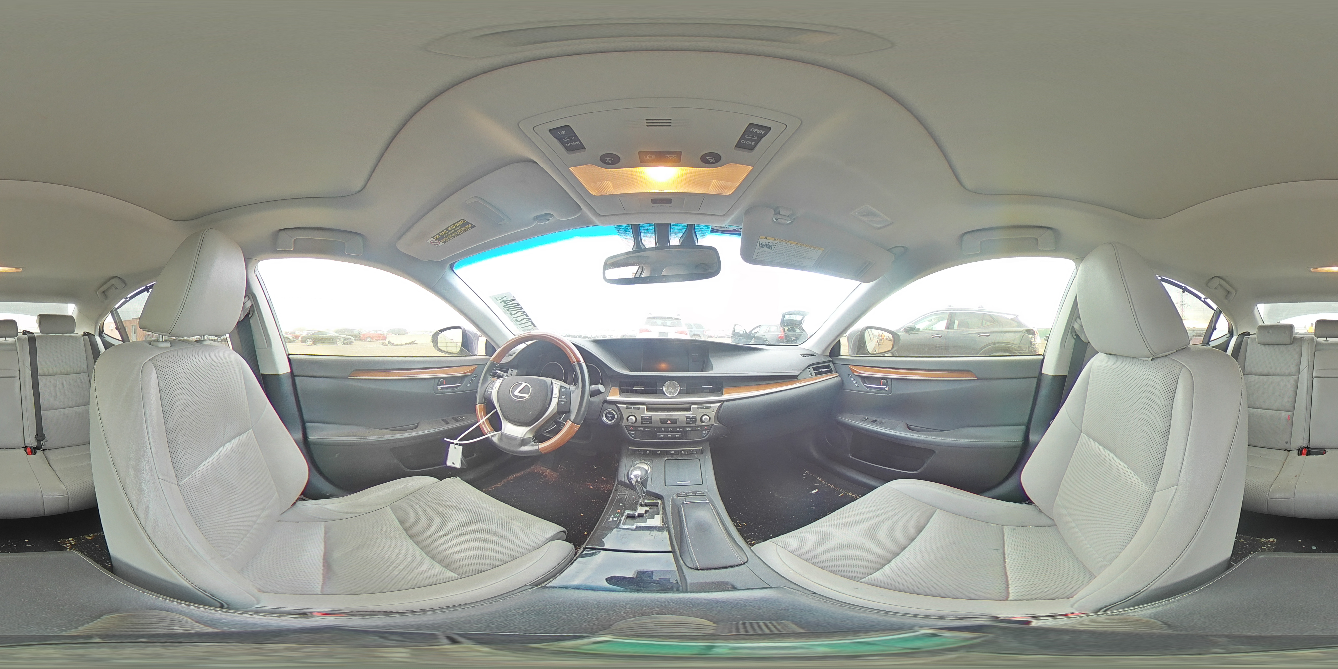 2013 Lexus ES - Image 13