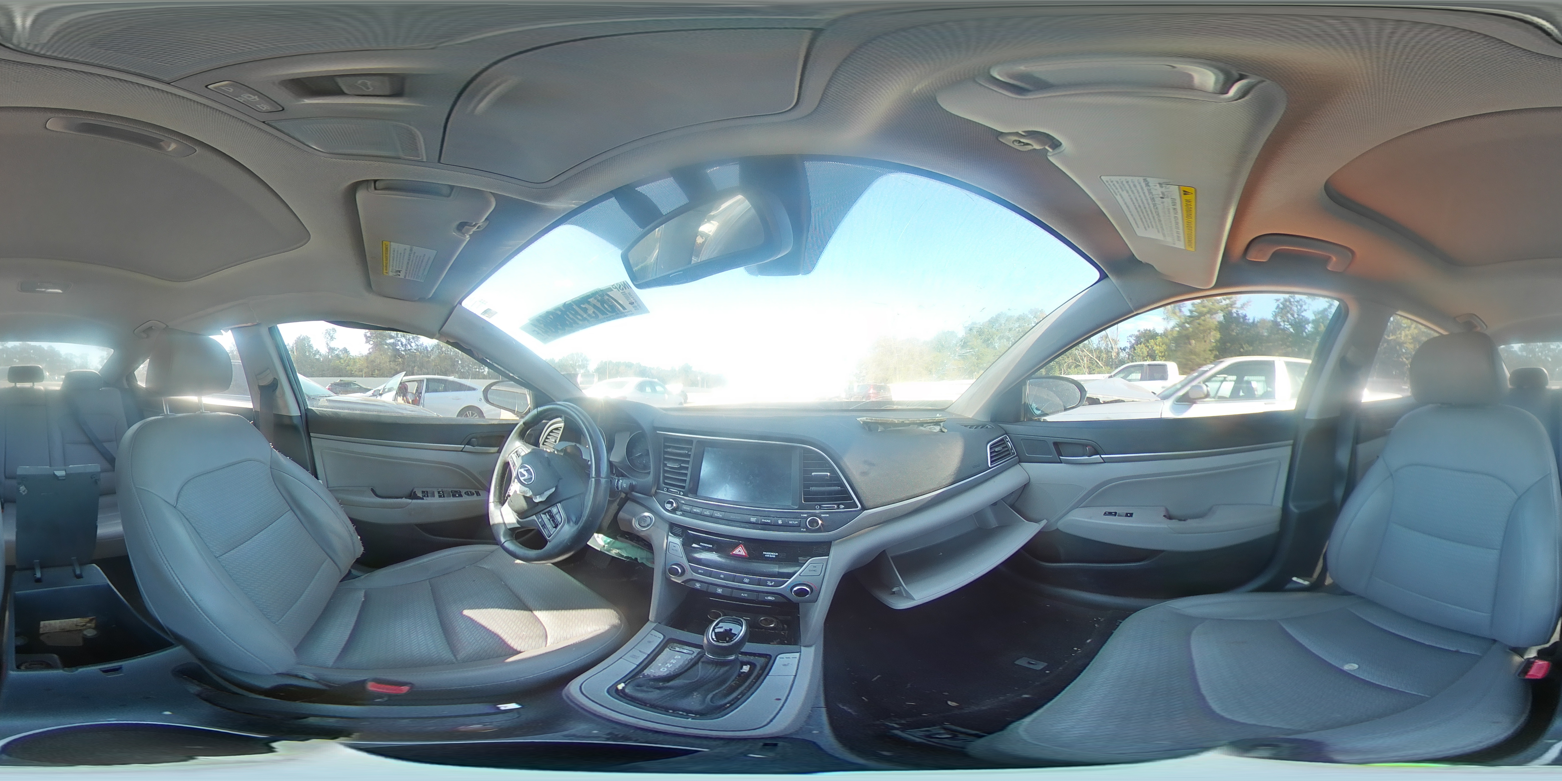 2017 Hyundai Elantra - Image 12