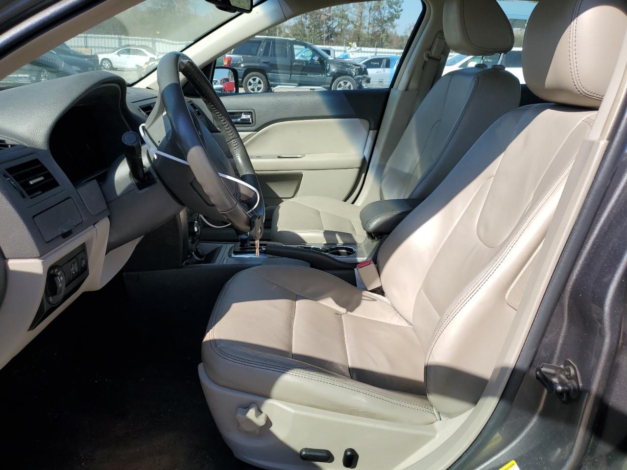 2010 Ford Fusion - Image 7