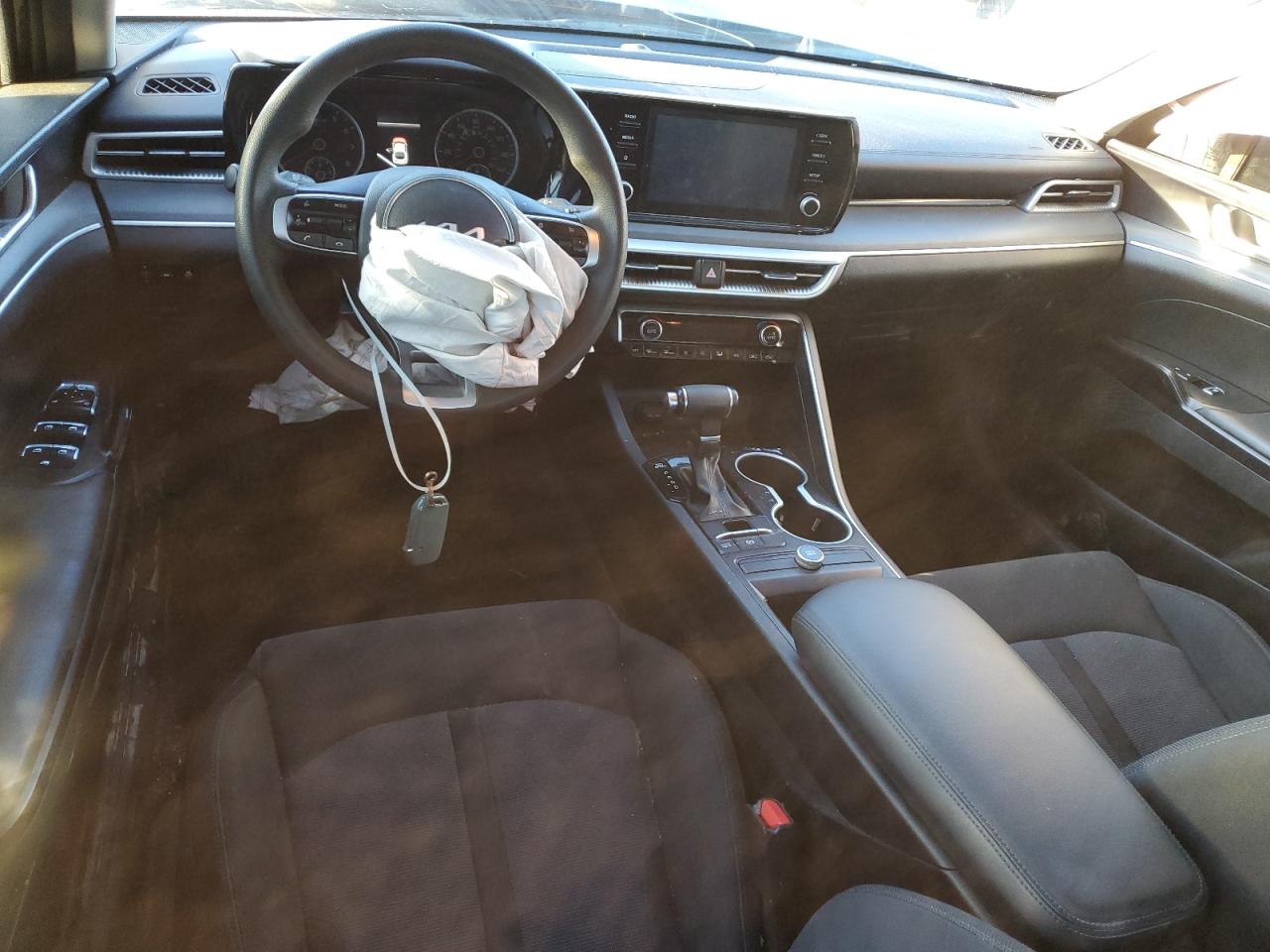 2022 Kia K5 - Image 8