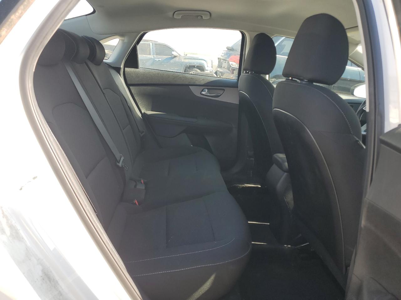 2021 Kia Forte - Image 10