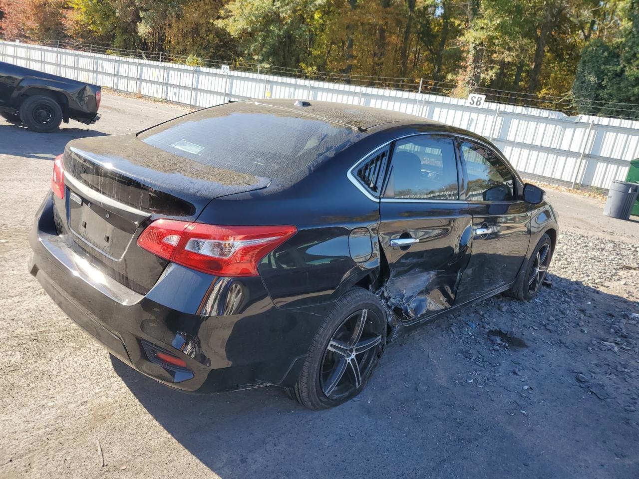 2019 Nissan Sentra - Image 3