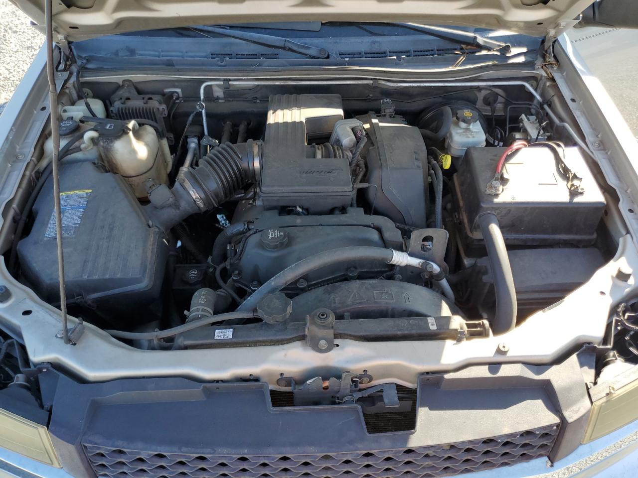 2005 Chevrolet Colorado - Image 13