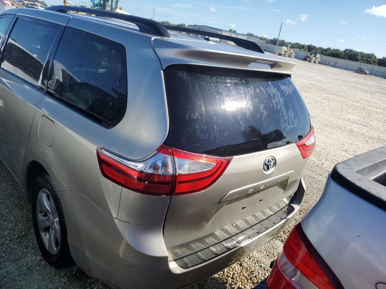 2015 Toyota Sienna Le VIN: 5TDKK3DC6FS641913 Lot: 76404074