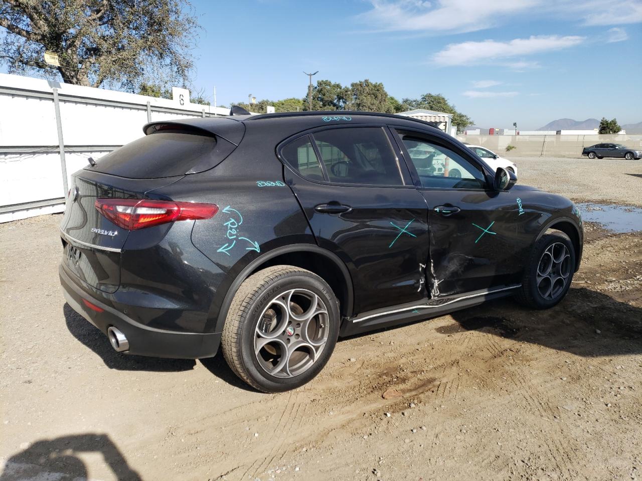 2018 Alfa Romeo Stelvio - Image 3