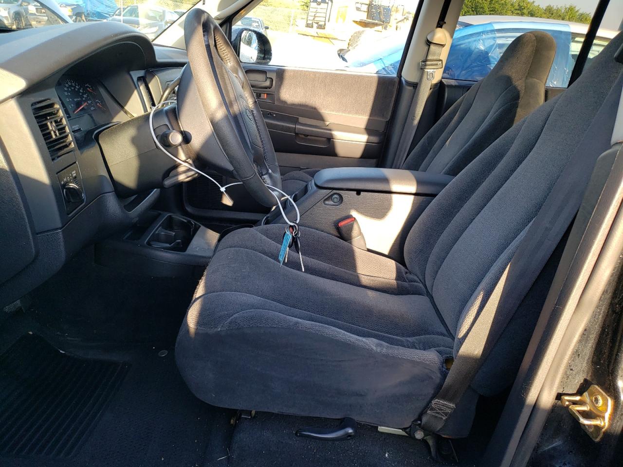 2004 Dodge Dakota Quad Slt VIN: 1D7HG48N84S667470 Lot: 73598614