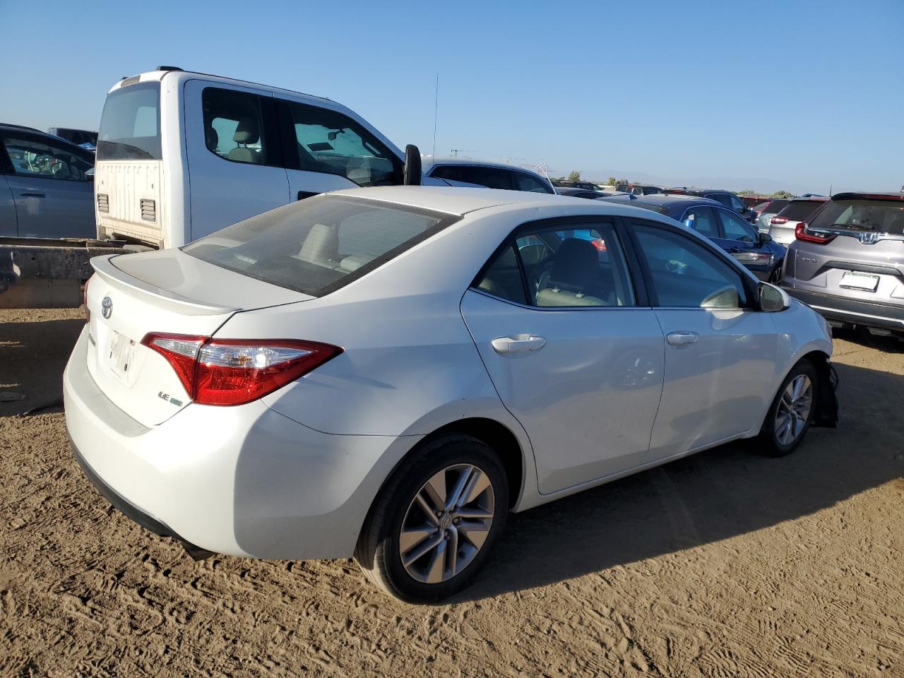 VIN 5YFBPRHE4FP267729 2015 TOYOTA COROLLA no.3