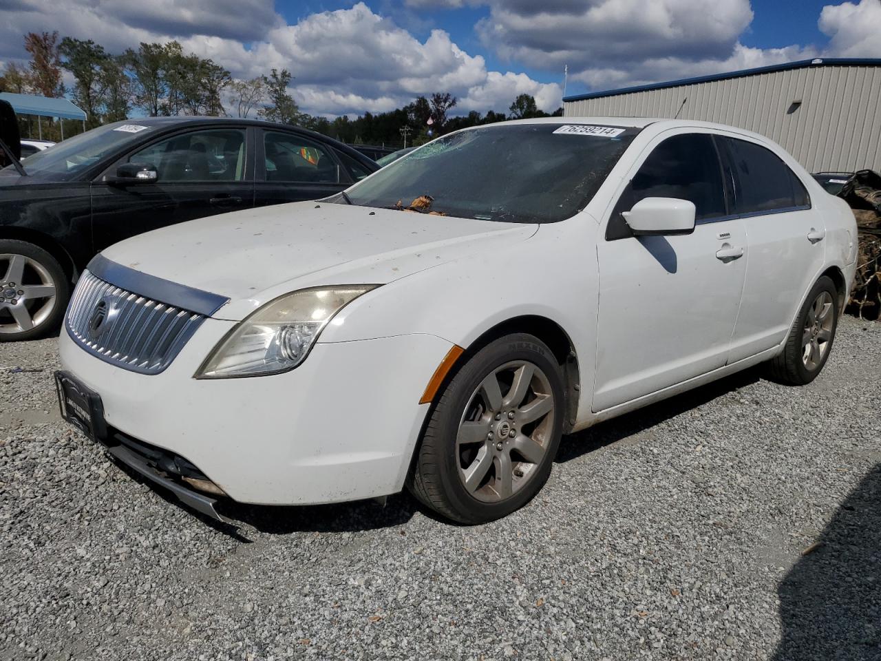2010 Mercury Milan - Image 1