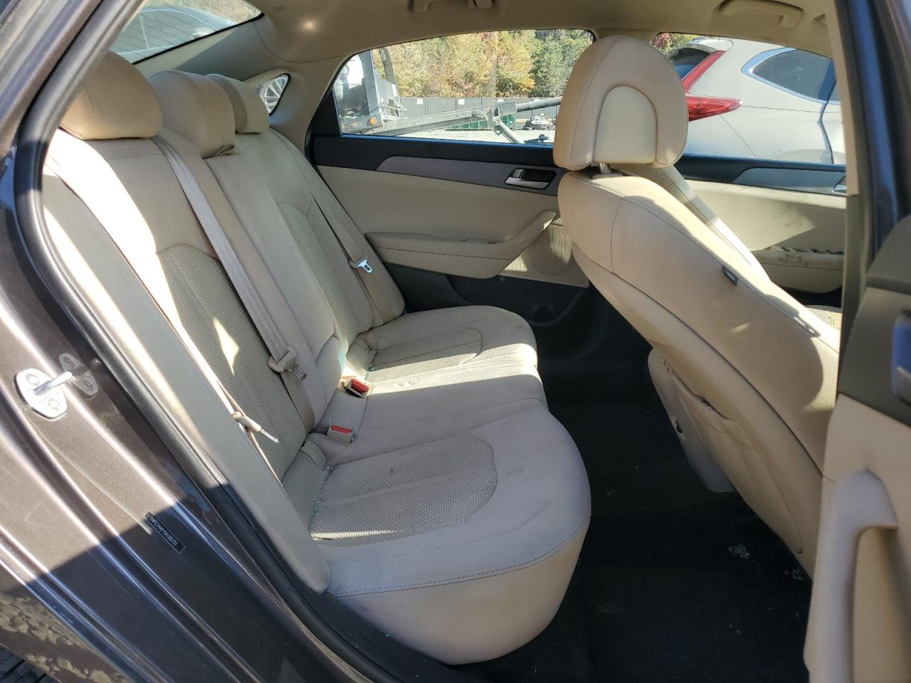 2016 Hyundai Sonata - Image 10