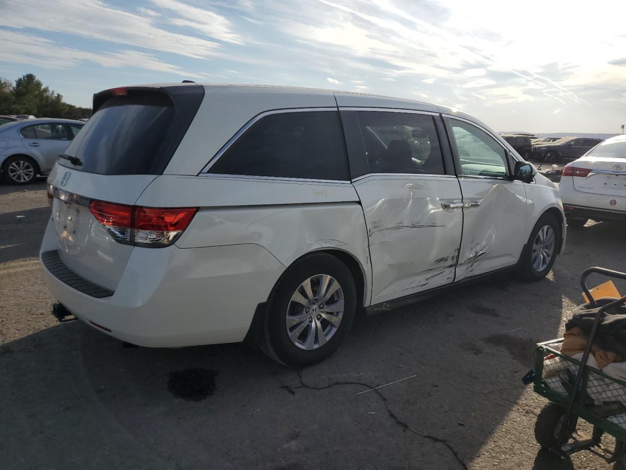2017 Honda Odyssey - Image 3