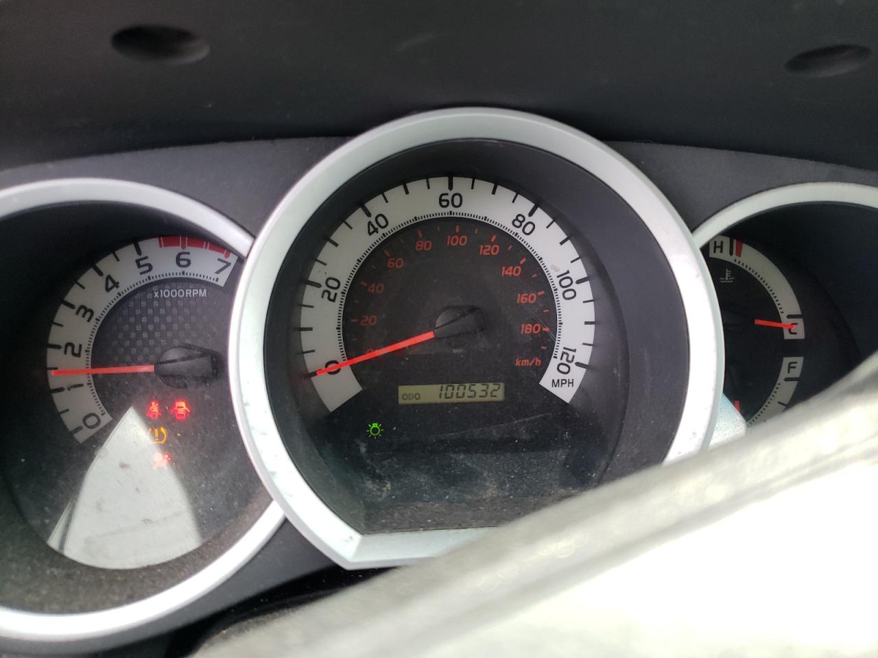 2014 Toyota Tacoma - Image 9