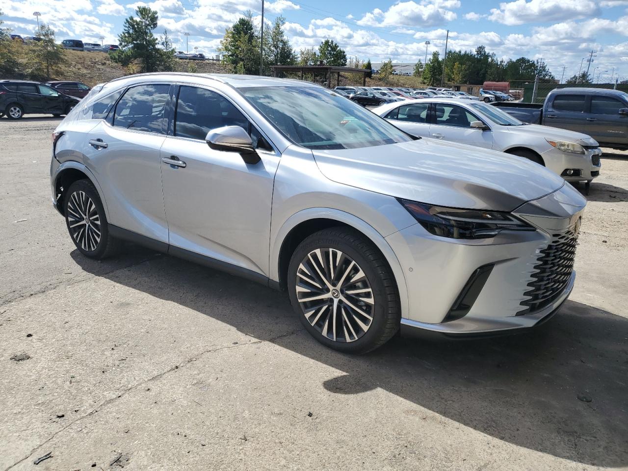 2024 Lexus RX - Image 4