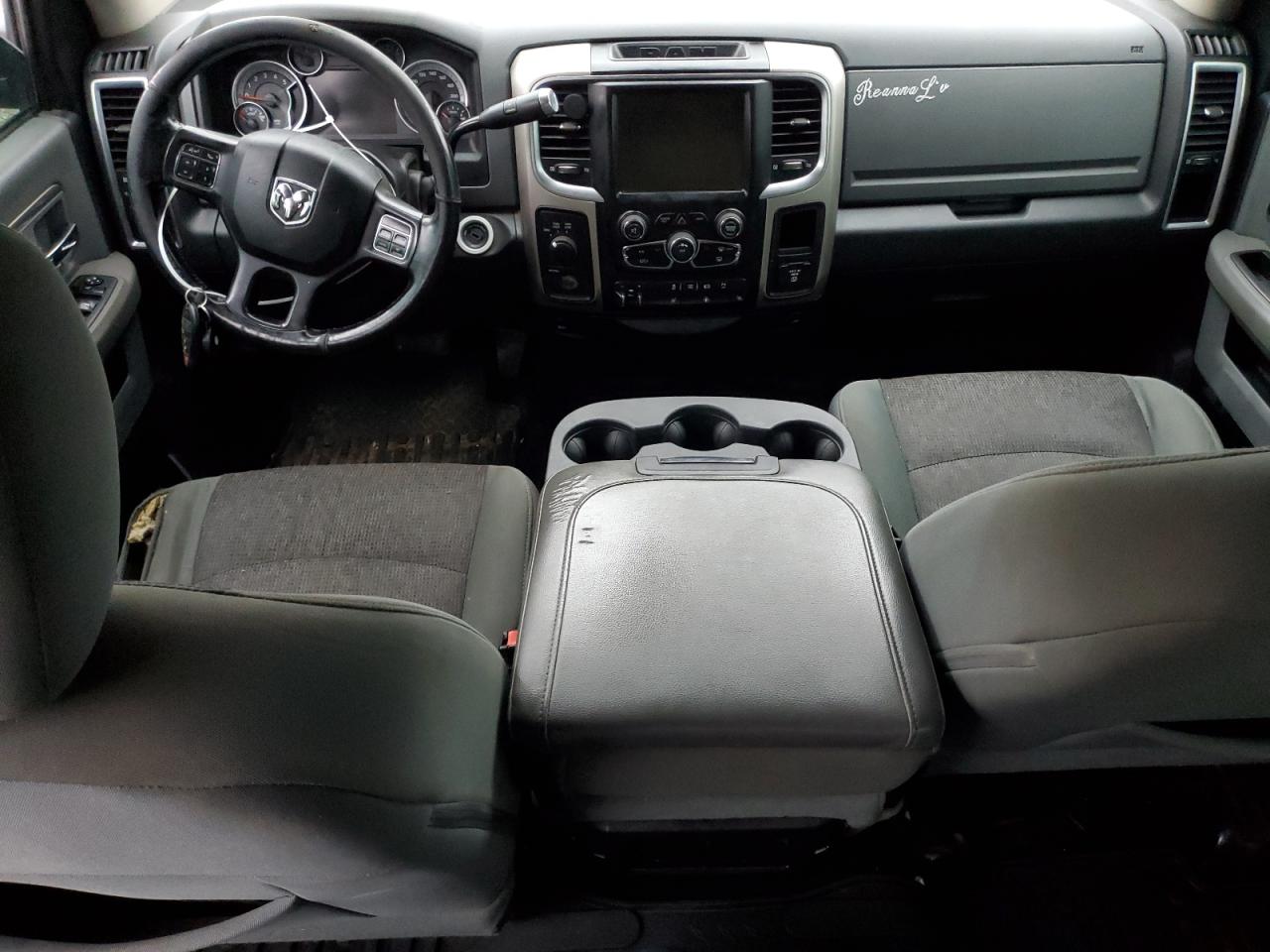 2015 RAM 3500 - Image 8