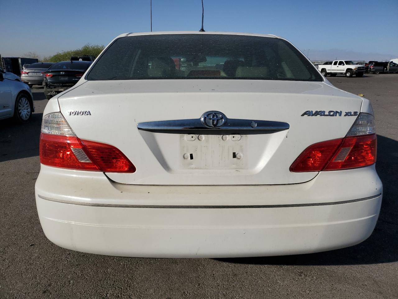 2004 Toyota Avalon Xl VIN: 4T1BF28B04U372683 Lot: 76028304