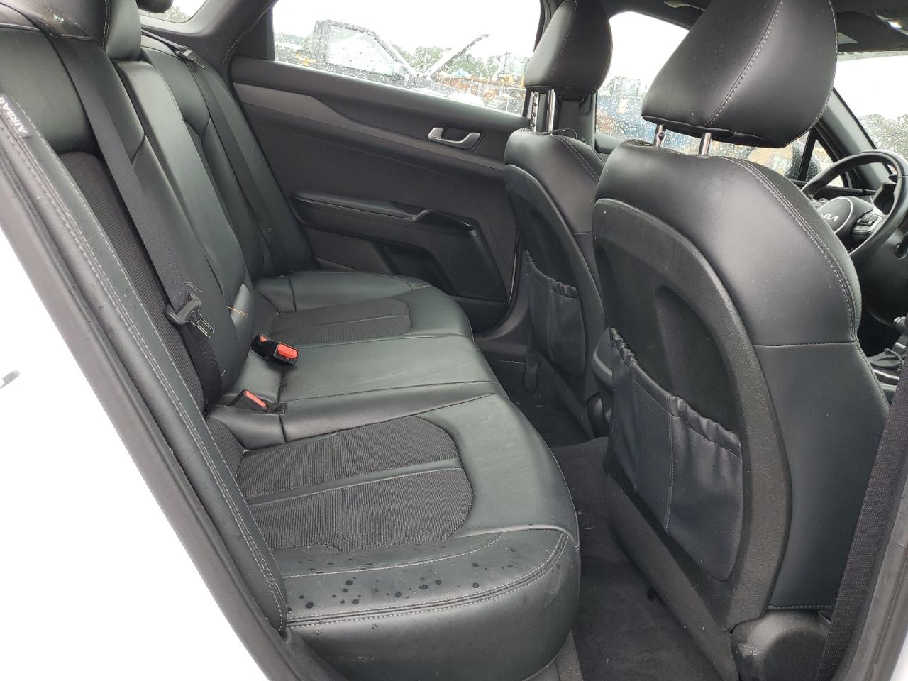 2023 Kia K5 - Image 10