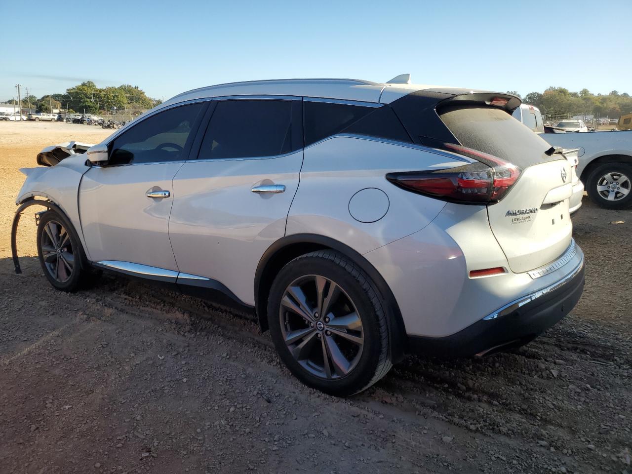 2019 Nissan Murano - Image 2