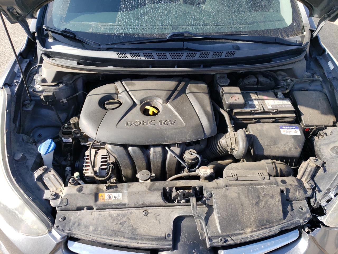 2016 Hyundai Elantra - Image 11
