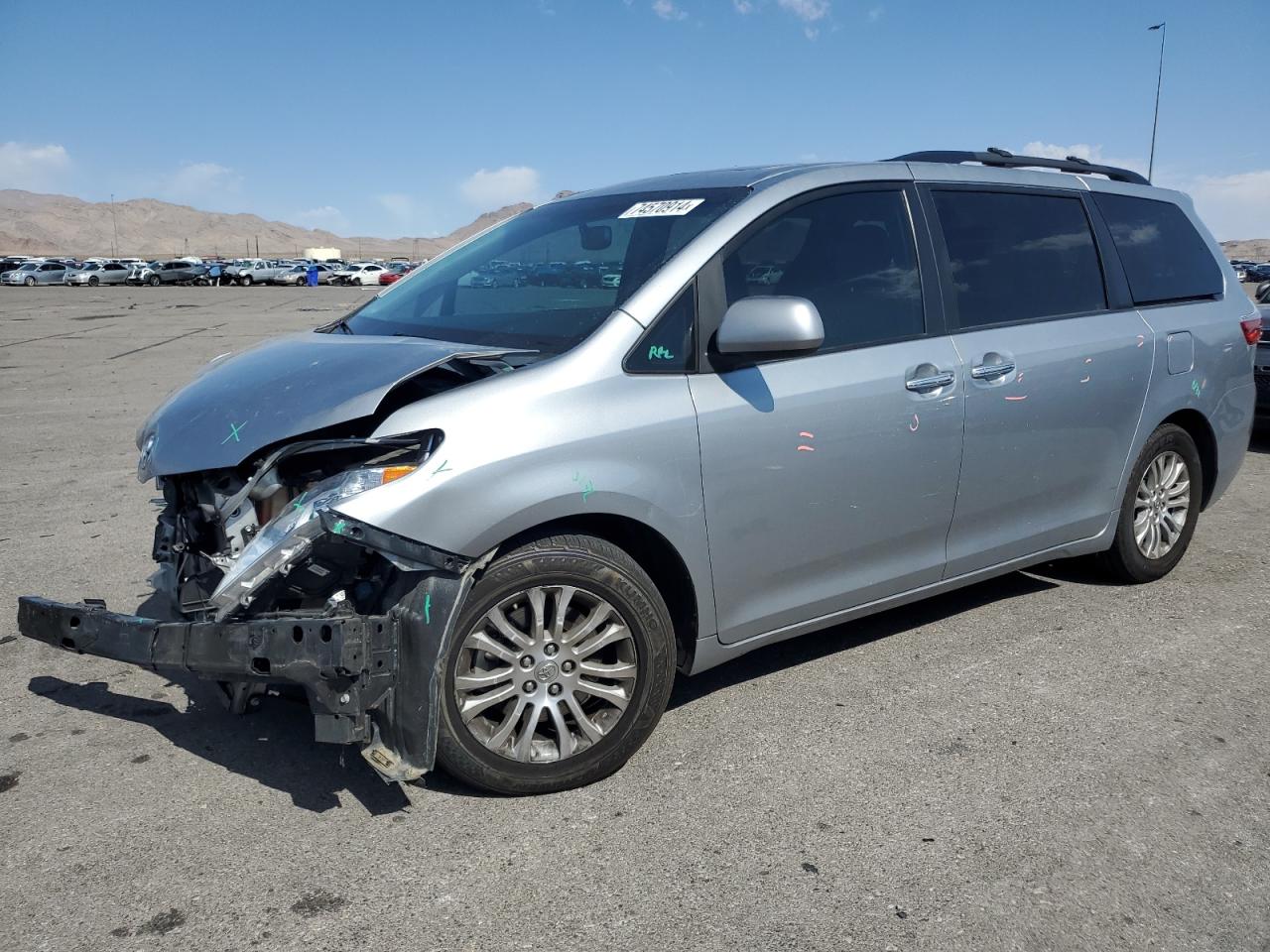 5TDYK3DC2FS603654 2015 Toyota Sienna Xle