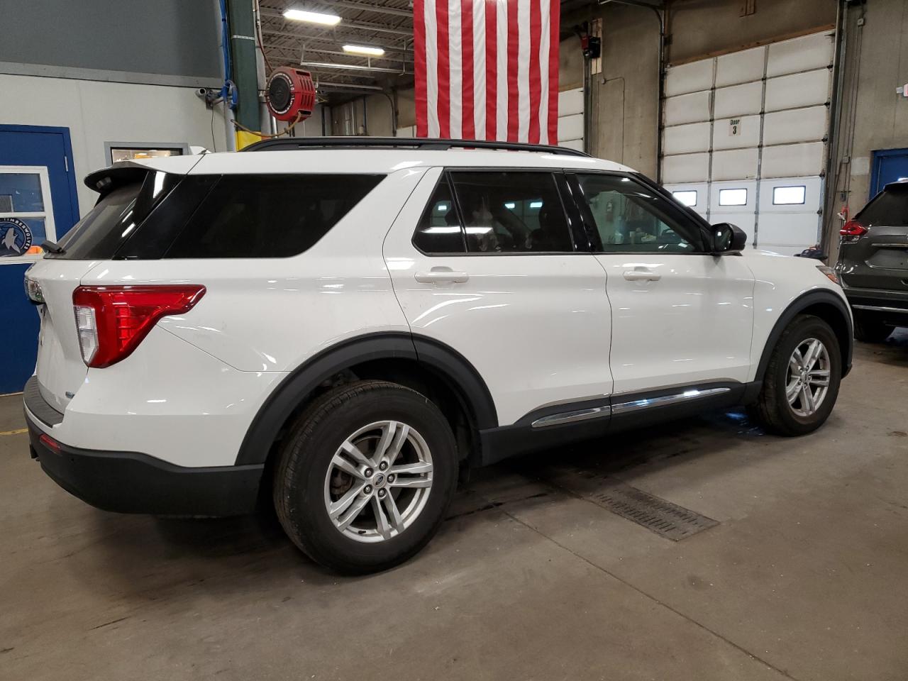 2020 Ford Explorer - Image 3