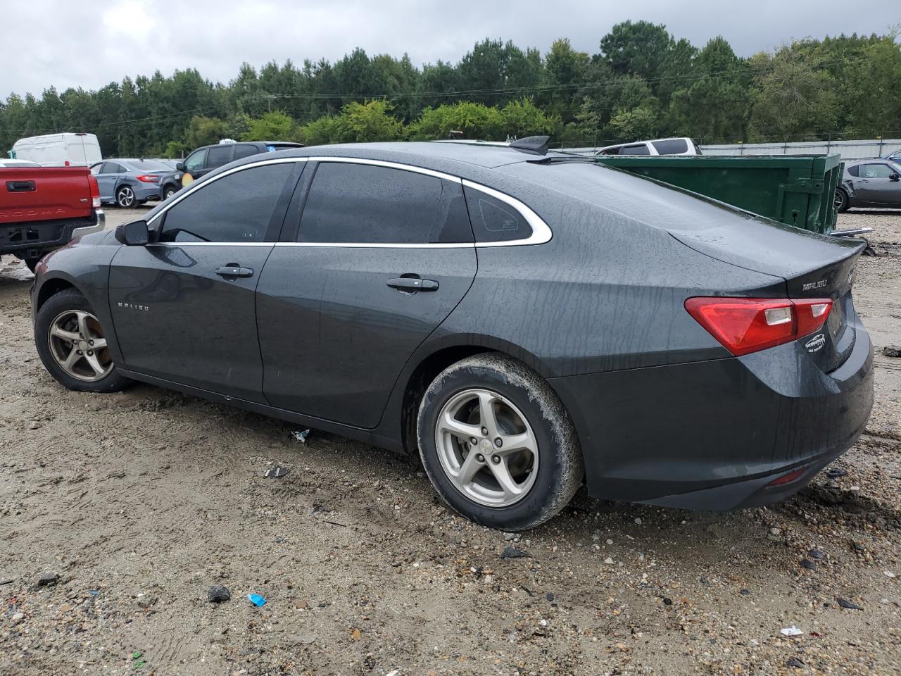 2018 Chevrolet Malibu - Image 2