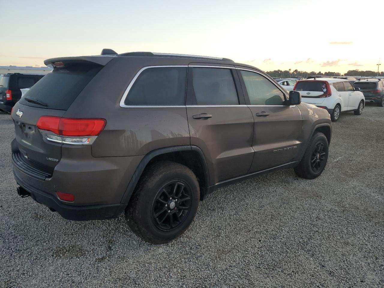 2019 Jeep Grand Cherokee - Image 3