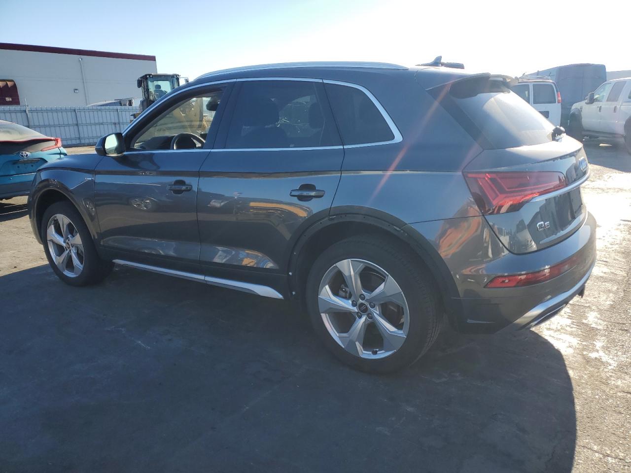 VIN WA1EAAFY6P2071220 2023 AUDI Q5 no.2