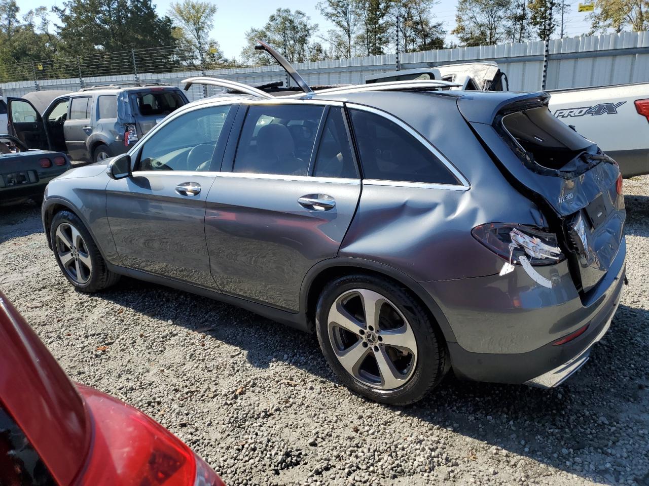 2017 Mercedes-Benz GLC - Image 2