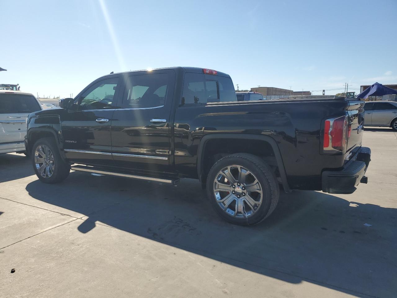2018 GMC Sierra - Image 2