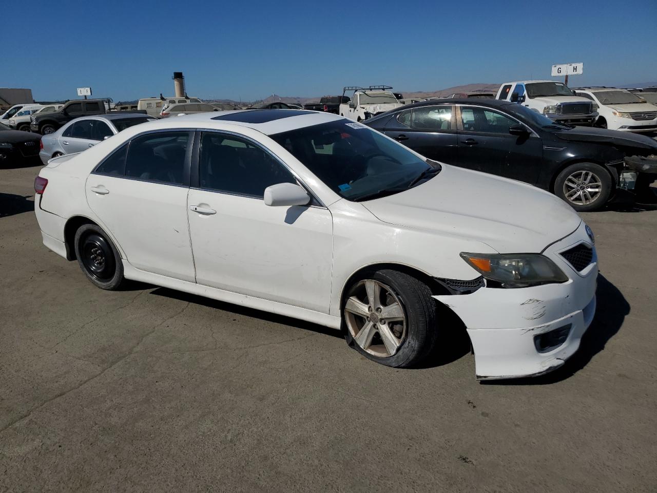 2011 Toyota Camry - Image 4