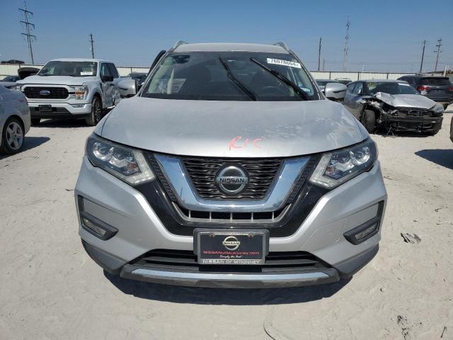  NISSAN ROGUE 2018 Серебристый