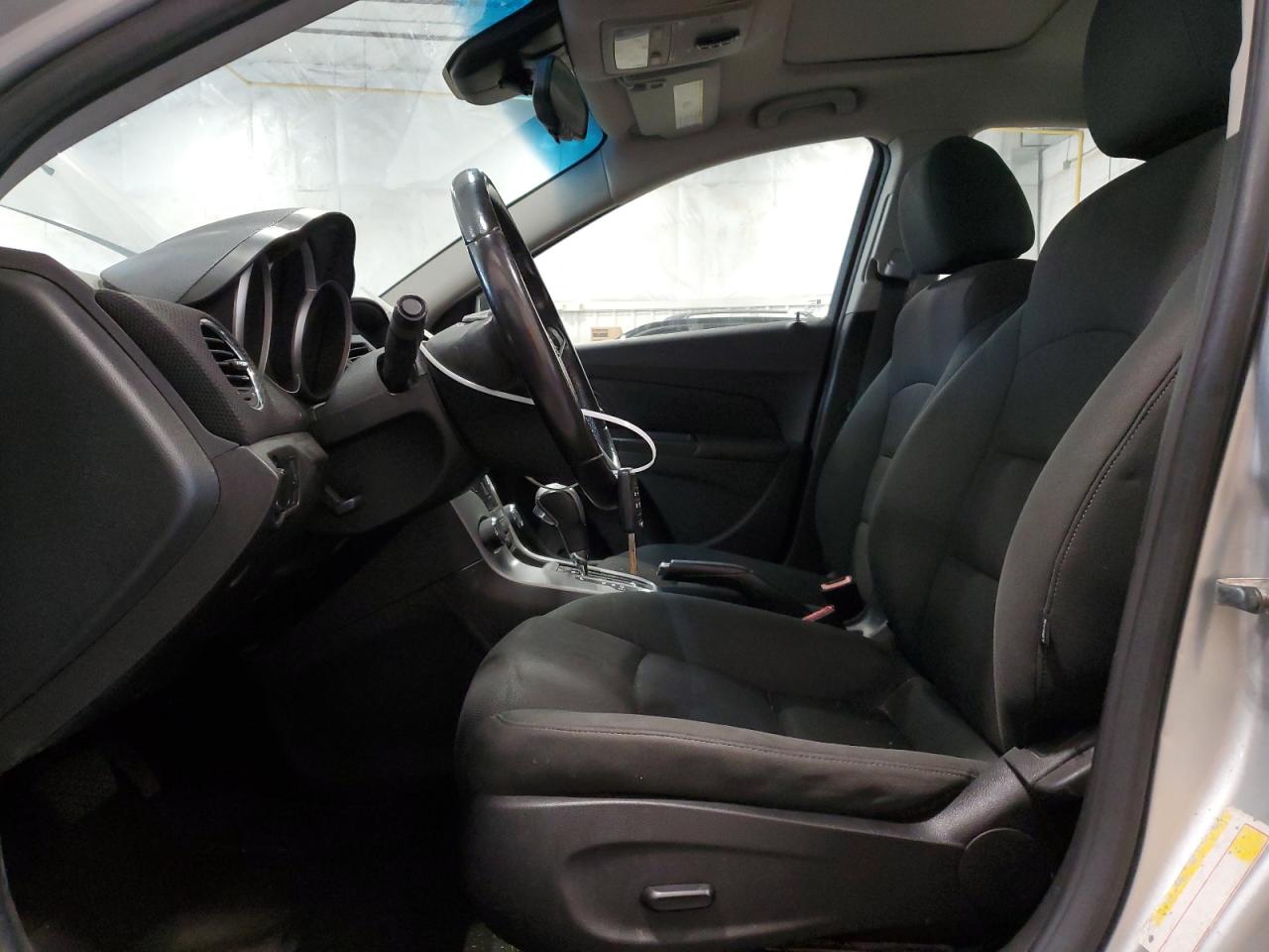 2012 Chevrolet Cruze - Image 7