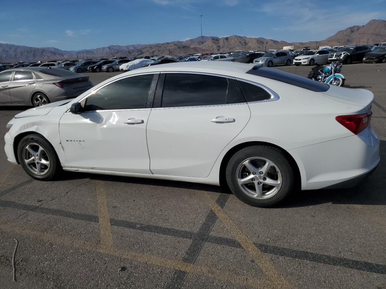 2016 Chevrolet Malibu - Image 2