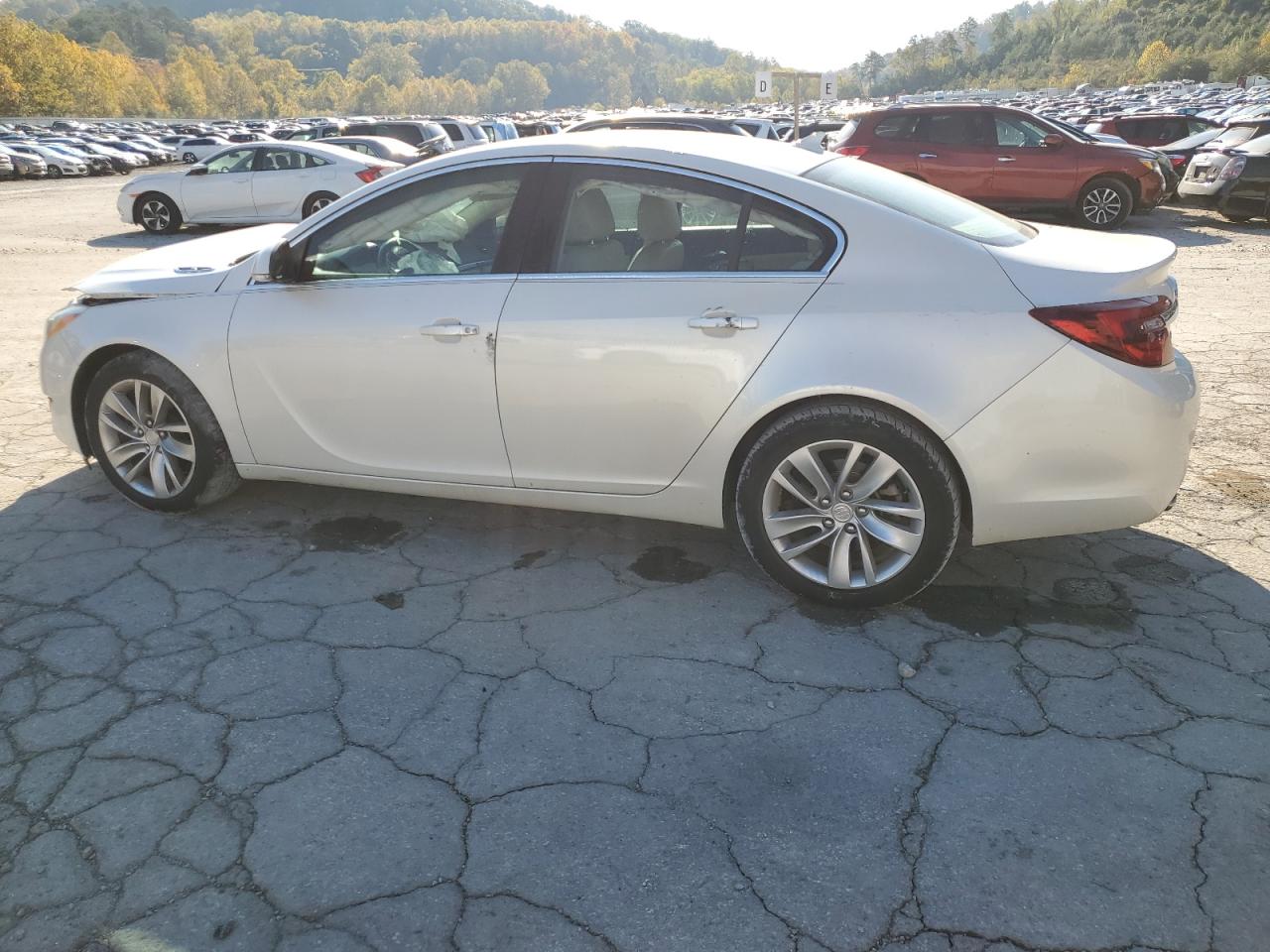 VIN 2G4GK5EX6E9177060 2014 BUICK REGAL no.2