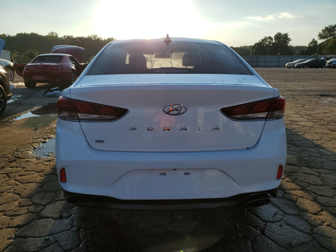 2018 Hyundai Sonata Se VIN: 5NPE24AF8JH716725 Lot: 73985864