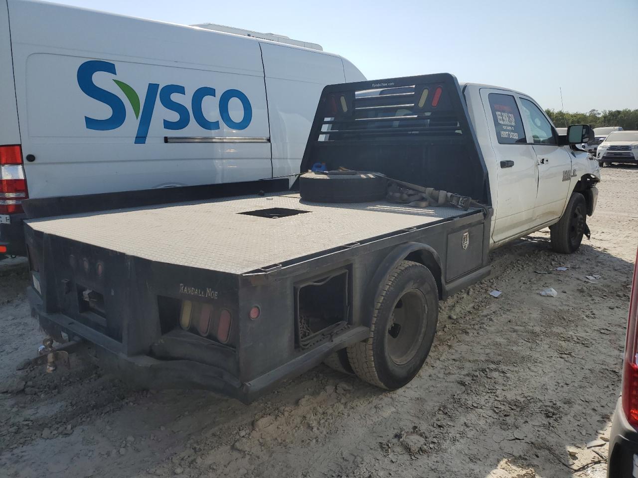 2013 RAM 3500 - Image 3