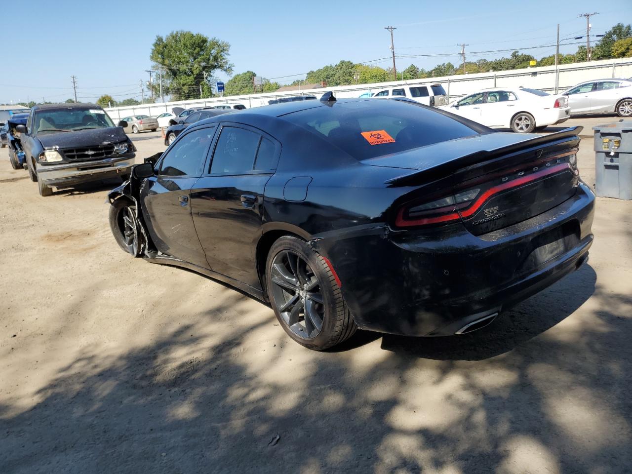 2C3CDXHG1JH200723 2018 DODGE CHARGER - Image 2