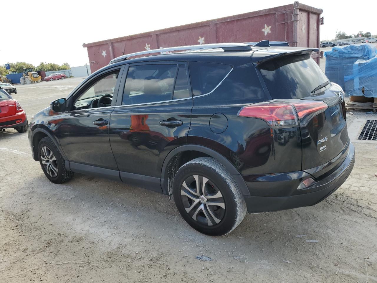 2018 Toyota RAV 4 - Image 2