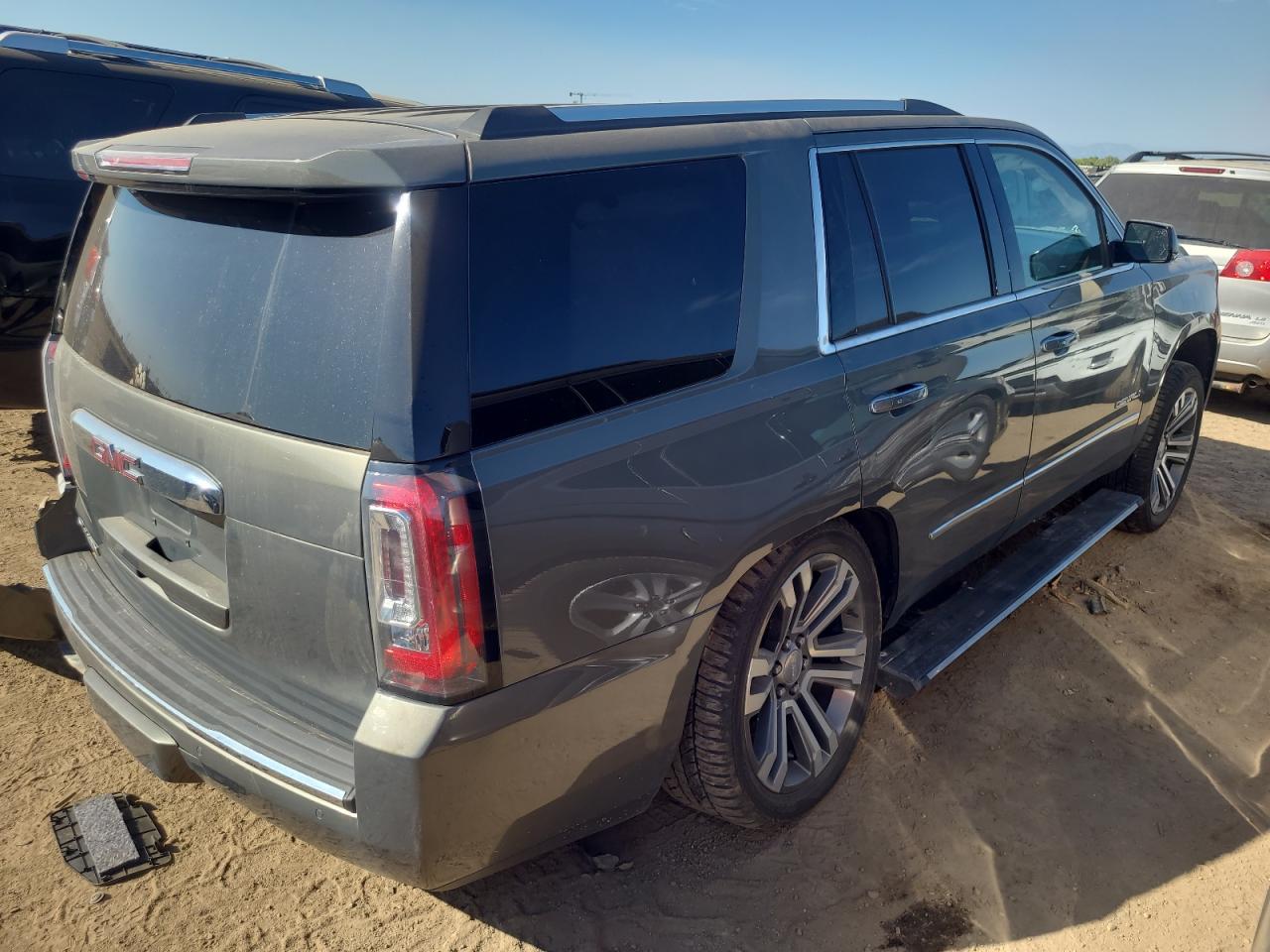 2018 GMC Yukon - Image 3