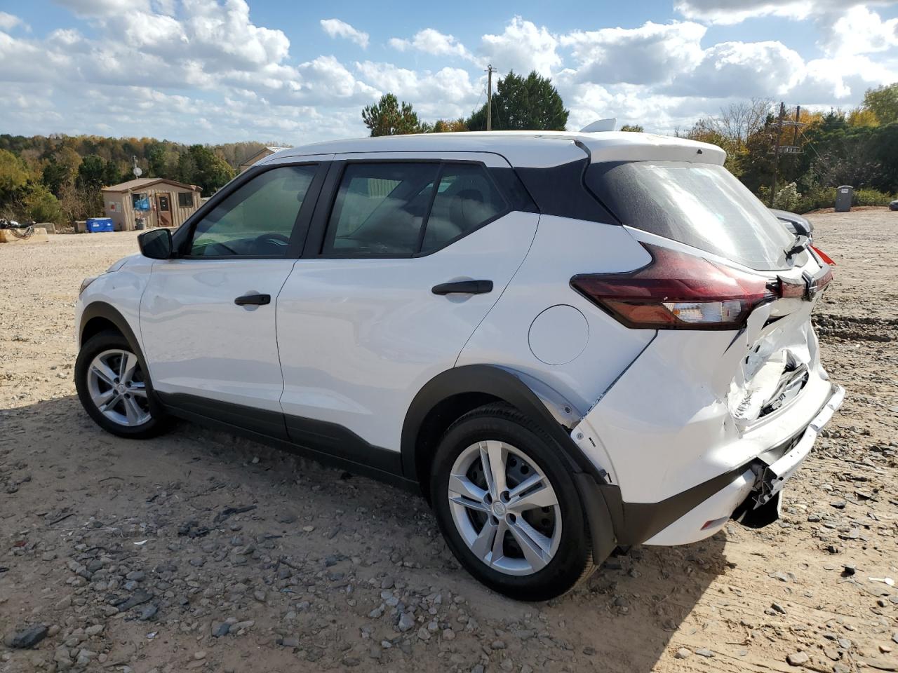 2024 Nissan Kicks - Image 2