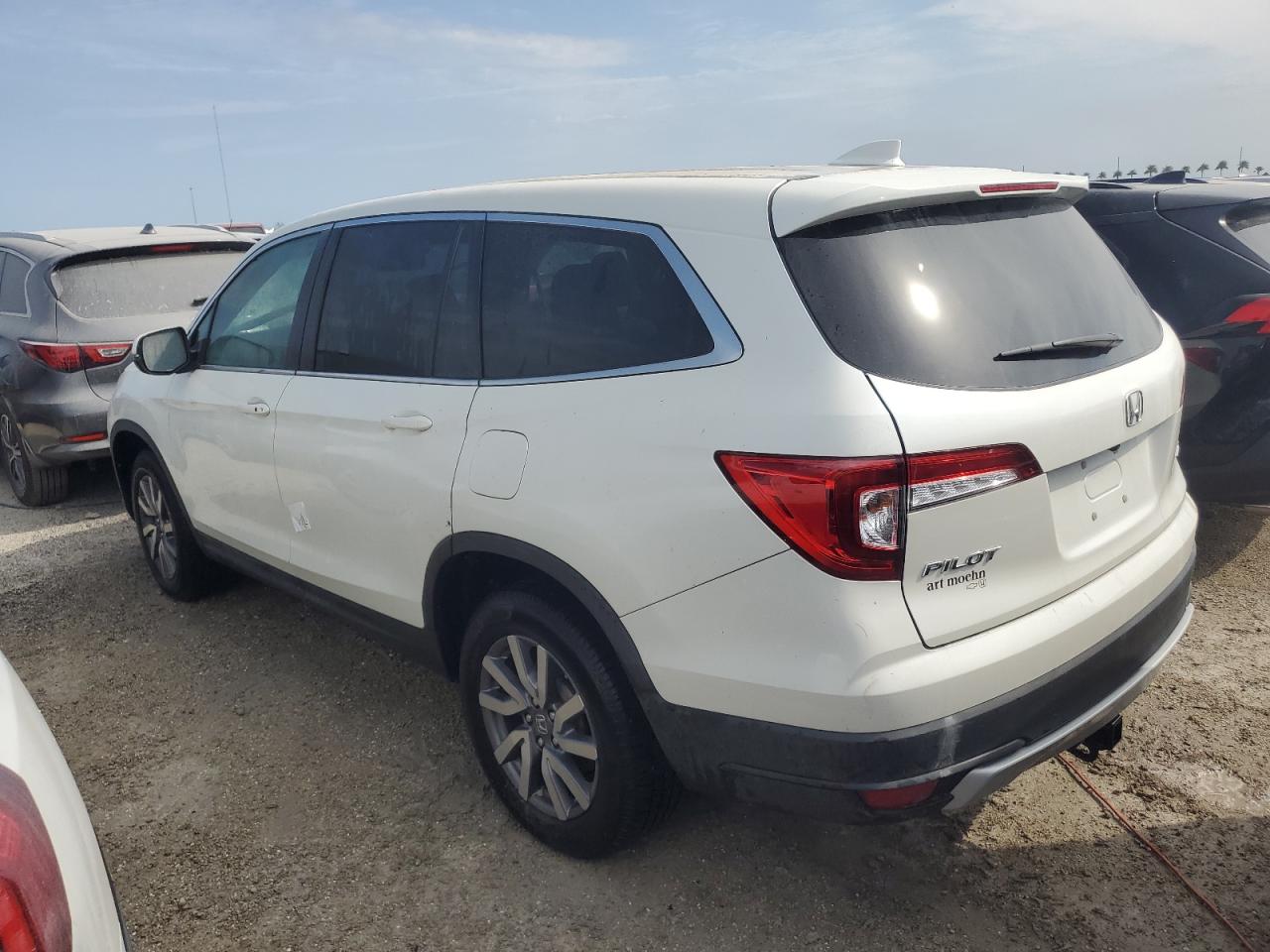 2019 Honda Pilot - Image 2