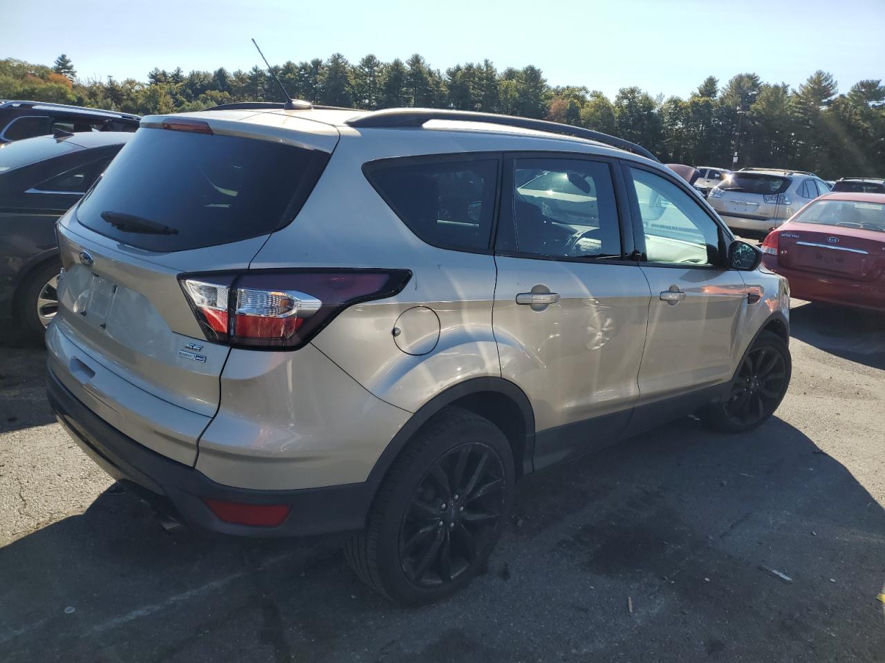 1FMCU9GD2JUA45820 2018 Ford Escape Se