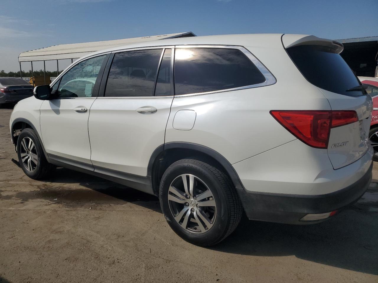 VIN 5FNYF6H35JB022775 2018 HONDA PILOT no.2