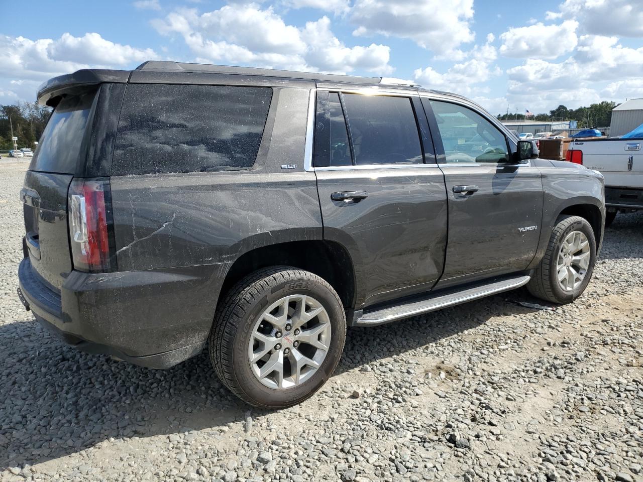 2020 GMC Yukon - Image 3