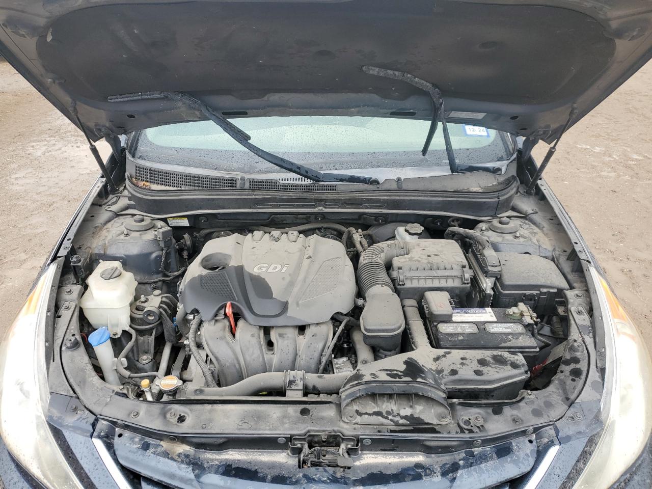 2011 Hyundai Sonata - Image 11
