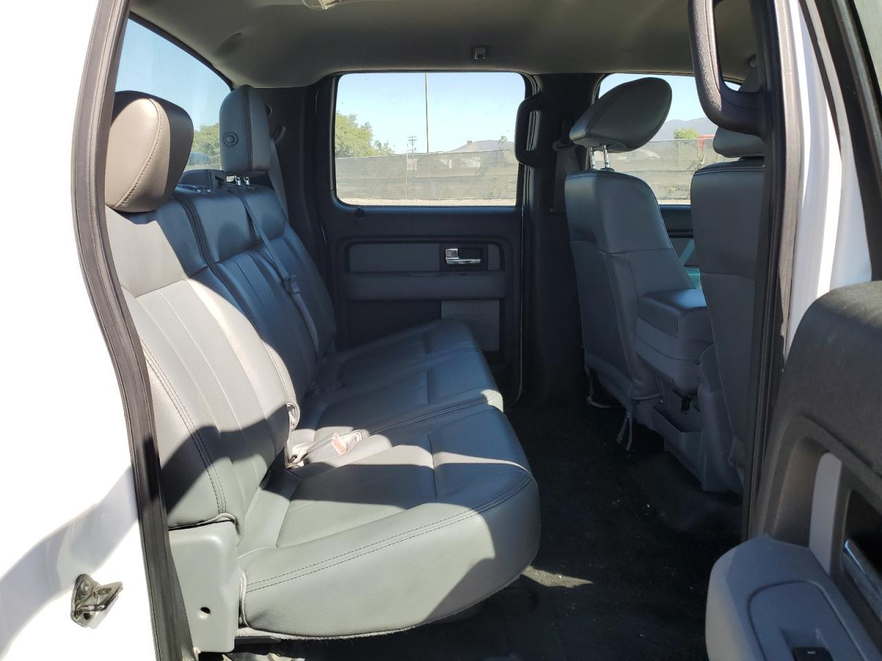 2013 Ford F-150 - Image 10