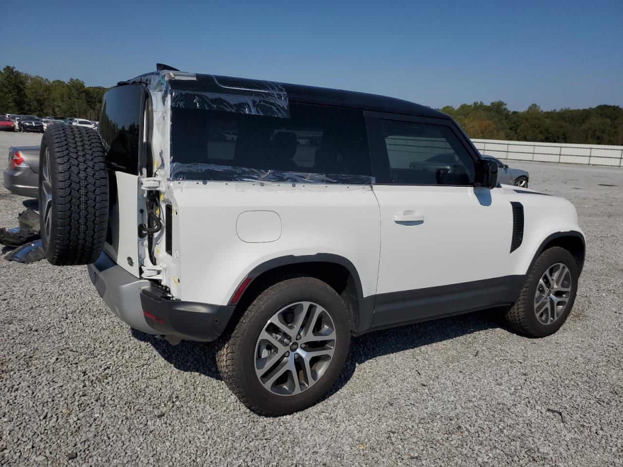 2023 Land Rover Defender - Image 3