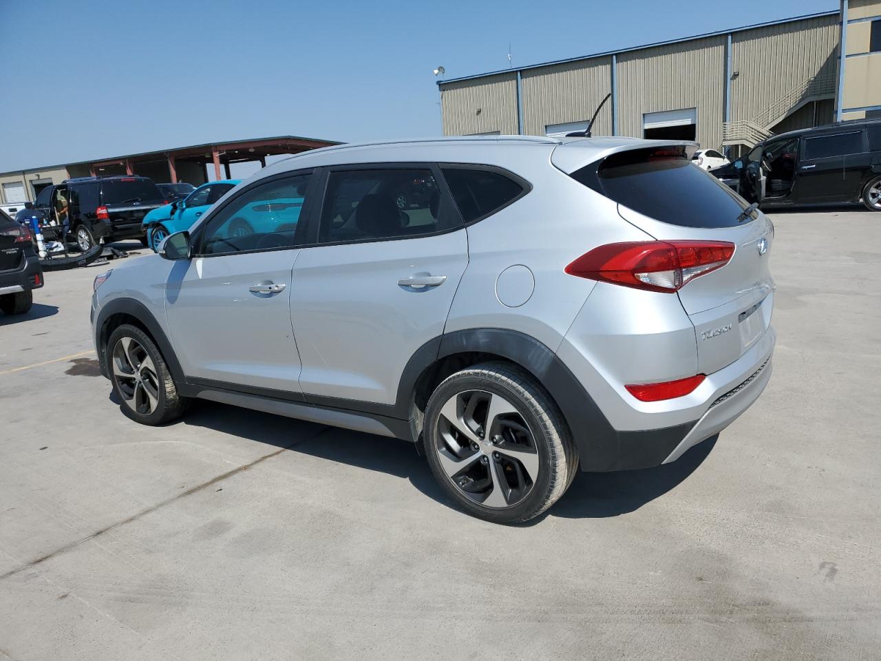 KM8J33A29HU314629 2017 HYUNDAI TUCSON - Image 2