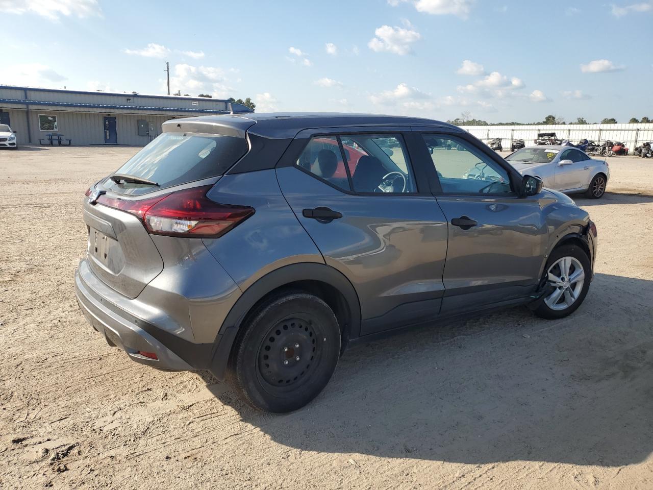 2021 Nissan Kicks - Image 3